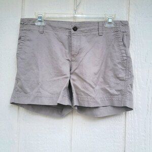 The North Face khaki tan linen cotton blend shorts size 6.